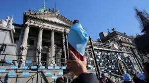 LA IGLESIA SE METE A LA POLITICA