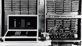 Timeline: Dispositivos mecánicos y electromecánicos de cálculo y datos de las 5 generaciones de computadoras.