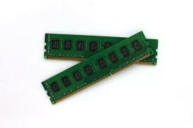 Se crea la primera memoria RAM