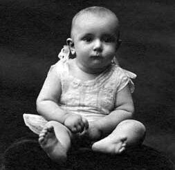 Nacimiento de Antonio Buero Vallejo