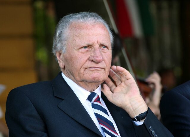 Für Lajos:pártelnök