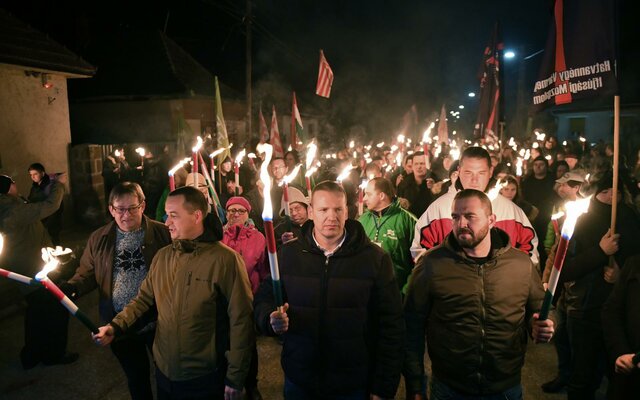 Rasszista vonulás Sályon