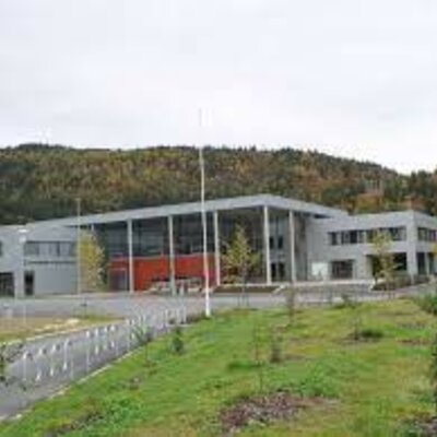 Timeline: Fra ungdomsskoleelev til helsefagarbeider