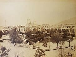 La Plaza de Armas se ilumina