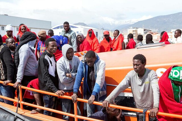 LA EDUCACIÓN Y LOS INMIGRANTES