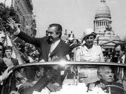 Asunción de Raul Alfonsín