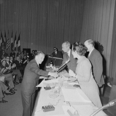 Timeline: vita di Gianni rodari Amanda 4C