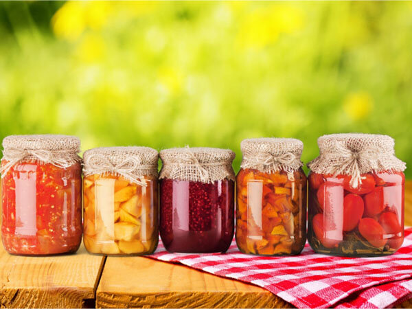 The preserving jar of food