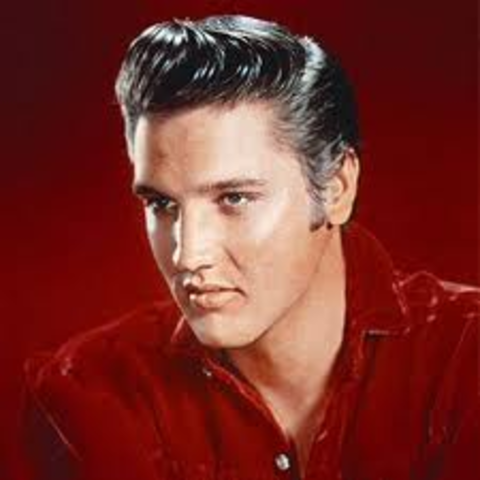 Elvis Presley becomes extremely popular!