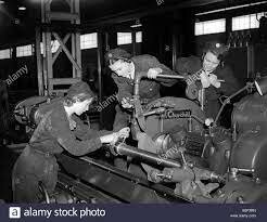 Women taking men’s job during the war <+1>