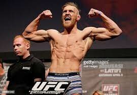 Signed to UFC and starts his American MMA career