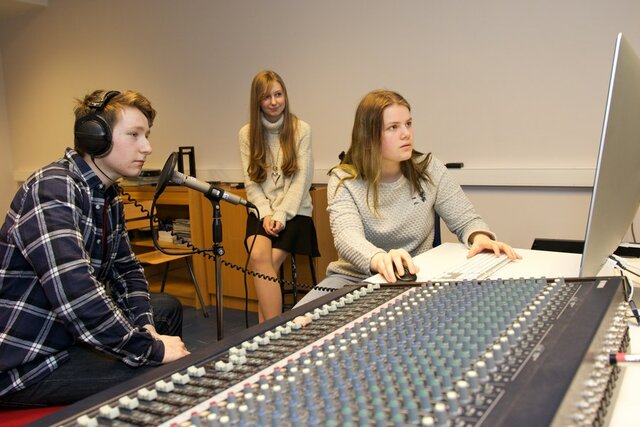 1. dag Medier og kommunikasjon VG2