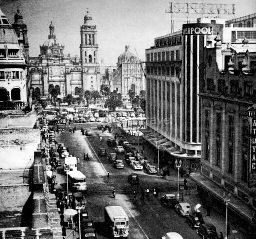 Primeros teléfonos públicos