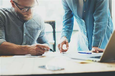 Consultoría en estrategia y se resaltan los aportes del Boston Consulting Group.