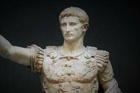 Escultura Romana (Augusto de Prima Porta)
