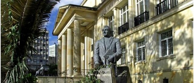 Academias Americanas