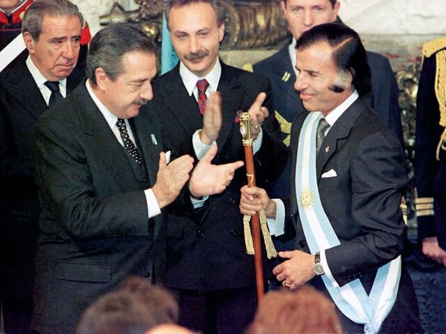 Menem asume a la presidencia