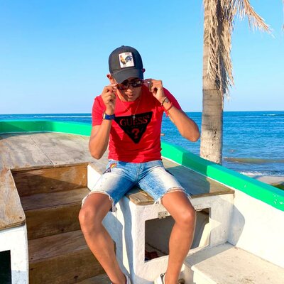 Timeline: Linea del tiempo de Alan Mora