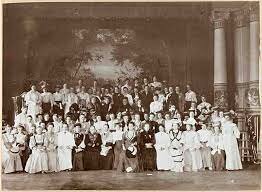 Kvinnestemmerettsforeningen ble stiftet