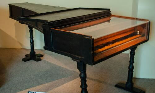 THE PIANO