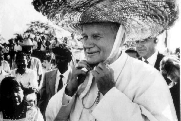 Visita del papa Juan Pablo II por las victimas de armero