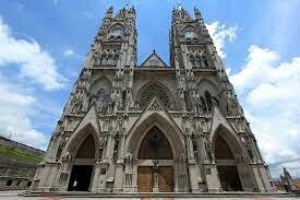 Construcción de la basílica al voto nacional  al sagrado corazon
