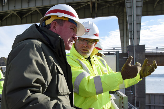 Assistant secretary of the Army for Civil Works visits Chickamauga Lock