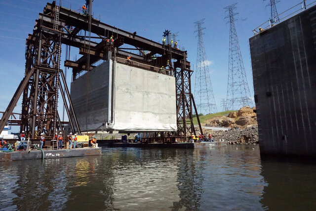 First concrete shell placed at Kentucky Lock Addition Project
