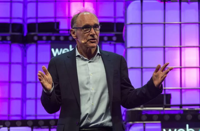 quien fue el creador de internet