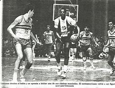 Primer juego oficial