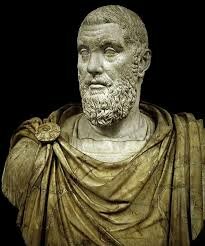 Macrino (11 de abril de 217 – 8 de junio de 218).