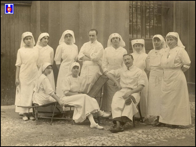 Creación de la Asociación Profesional de Enfermeras Españolas.