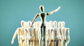 Timeline: Línea de tiempo en estilos de liderazgo, motivación y comunicación.