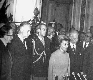 Tres decretos de aniquilamiento