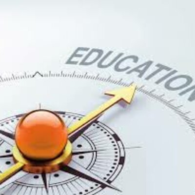 Timeline: Línea de Tiempo sobre la Evolución de la Educación en Colombia,