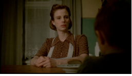 Heinrich diskutiert mit seiner Mutter