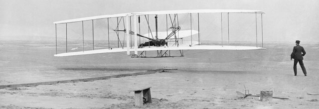 Primer vuelo en aeroplano de los hermanos Wright