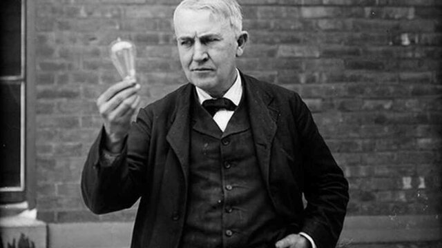 Thomás Alva Edison inventa la bombilla