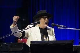 He gave a concert at the Kirchner cultural center to celebrate his 70 years