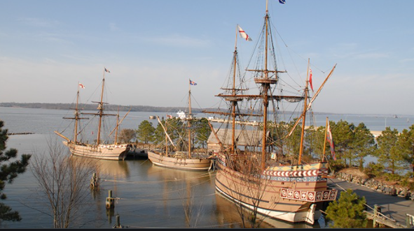 Ships full of people from England came to Jamestown