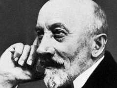 George Melies's first film and screenig