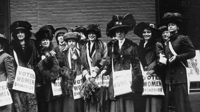 ❀ Obtención del voto femenino. Inglaterra.