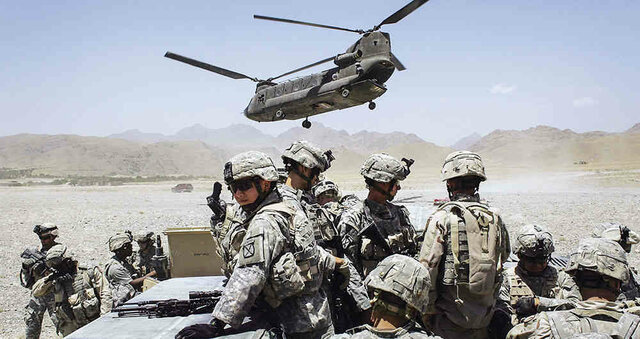 Estados Unidos bombardea instalaciones de los talibanes y de al-Qaeda en Afganistán