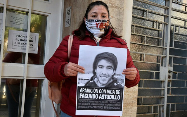 Facundo tu mama te busca