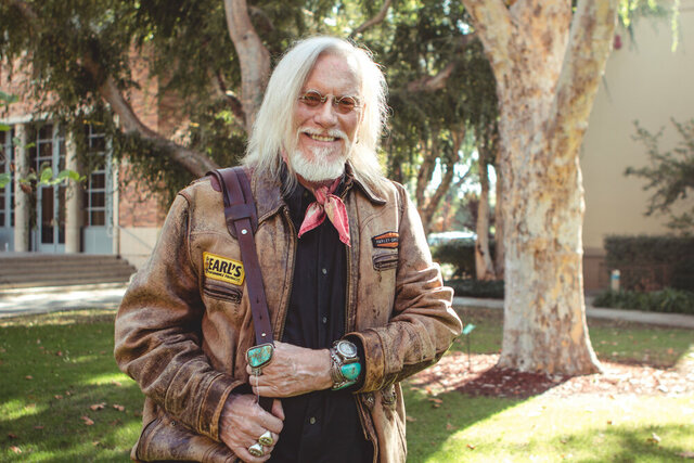 Peter McLaren (Enfoque Emancipador)