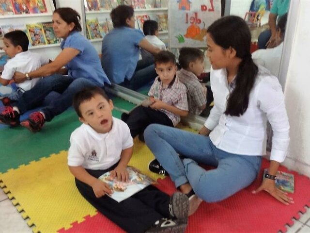 1994 Centro de Atención Múltiple,