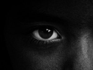 En Selma (Alabama) sucede el Domingo Sangriento, en que 200 policías estatales atacan a 525 manifestantes a favor de los derechos de la población de raza negra