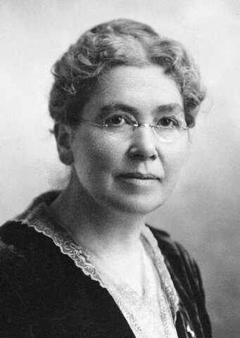 The first women in parliament (+2)