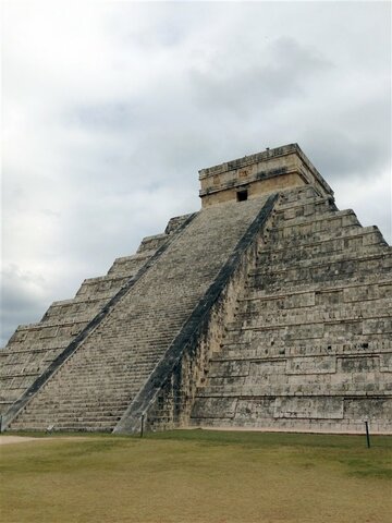 Els Maies descobriment