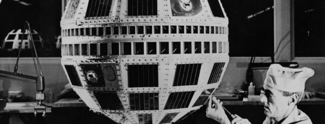 Nombre del primer satélite de baja altura que permite la transmisión transatlántica de televisión